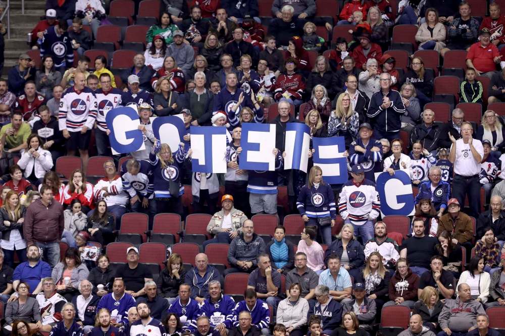 TREVOR HAGAN / WINNIPEG FREE PRESSWinnipeg Jets' celebrate after Matt Hendricks (15), scored against the Arizona Coyotes' during second period NHL action at Gila River Arena in Glendale, Arizona, Saturday, November 11, 2017.