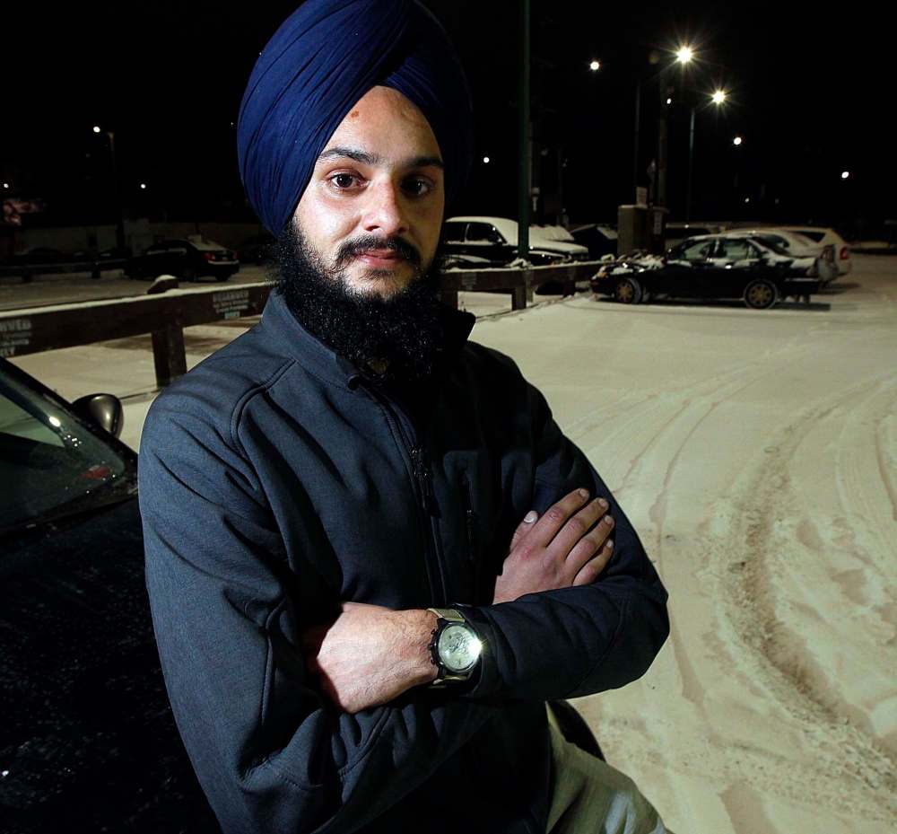 PHIL HOSSACK / WINNIPEG FREE PRESS
Simrat Jhally volunteers with the Downtown Winnipeg Business Improvement Zone.