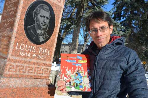 Daniel Bahuaud photo
‘Toute la francophonie nord-américaine est liée’: Le bédéiste québécois Jocelyn Jalette a rendu hommage à Louis Riel en visitant, le 8 novembre dernier, la tombe du Père du Manitoba. Riel a été pendu le 16 novembre 1885.