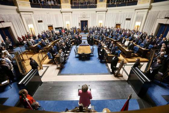 Manitoba Lt-Gov. Janice Filmon reads the provincial throne speech at the Manitoba Legislature in Winnipeg, Tuesday, November 21, 2017. (John Woods / The Canadian Press)