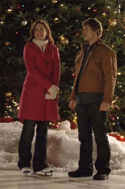Lifetime Television
Sarah Paulson and Eric Mabius starred in 2006&rsquo;s A Christmas Wedding, which may as well have been Doug&rsquo;s seasonal movie.