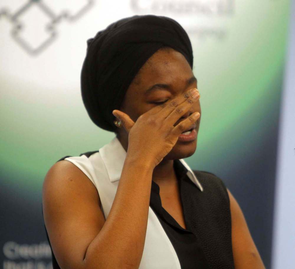 BORIS M INKEVICH / WINNIPEG FREE PRESS
Nicolette Jones gets emotional over the hike.
