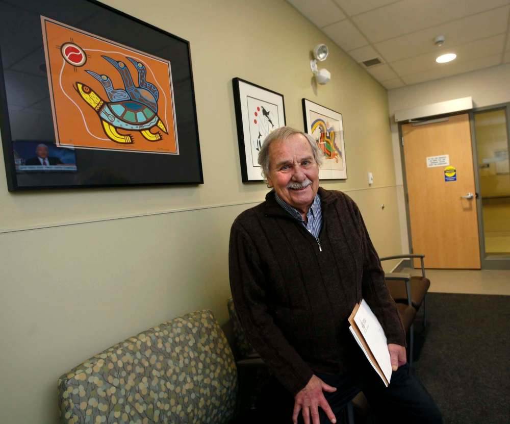 WAYNE GLOWACKI / WINNIPEG FREE PRESS
Gary Scherbain’s donated art from his Wah-sa Gallery hangs in a waiting room at Grace Hospital.