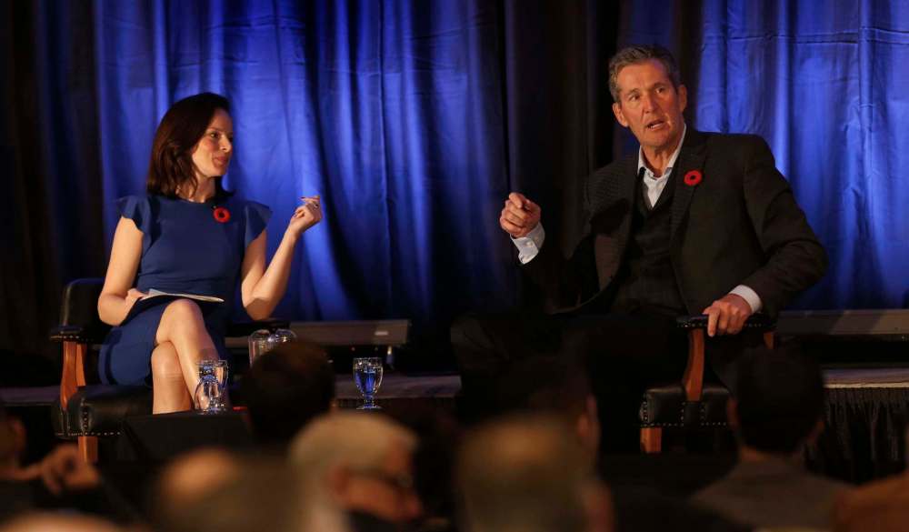 WAYNE GLOWACKI / WINNIPEG FREE PRESS FILES
Premier Brian Pallister and Leah Hextall have a