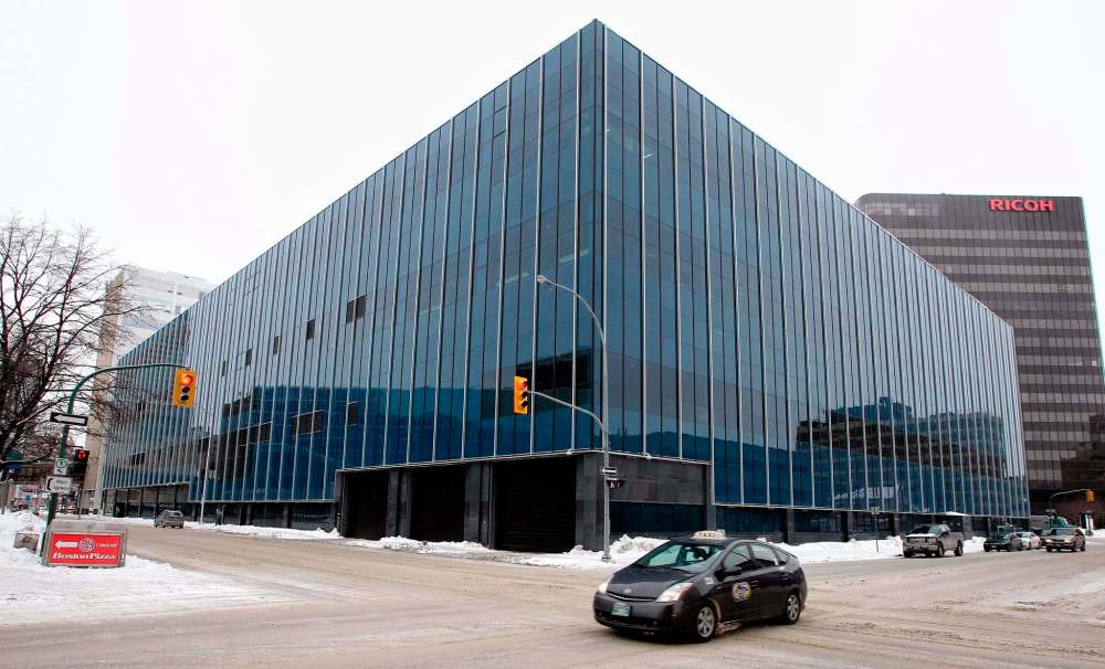 MIKE DEAL / WINNIPEG FREE PRESS FILES
Police want a 1.2 per cent budget increase this year to $291 million, in part to pay for debt charges related to the expense of transforming the onetime Canada Post warehouse into the new police headquarters.