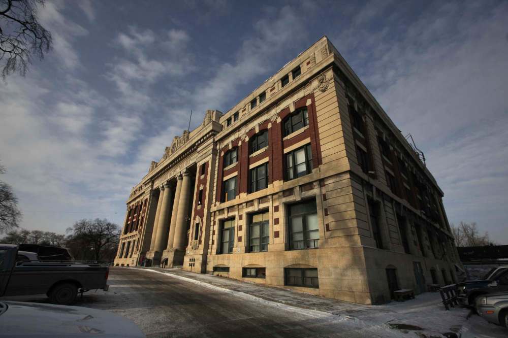 RUTH BONNEVILLE / WINNIPEG FREE PRESS
Neeginan Centre, at 181 Higgins Ave., began the transformation of the former CPR station in 1992. The heritage building was in dire need of repair at the time.