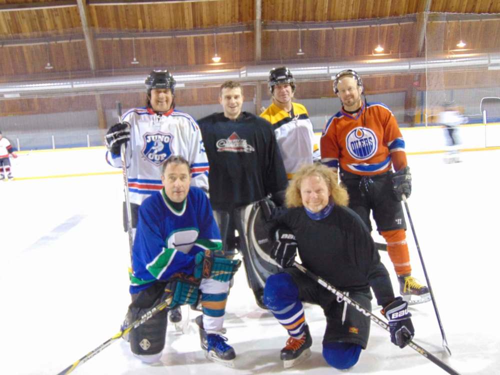 SUPPLIED
Musicians' hockey team members. Back row, from left: Vince Fontaine, Kevon Cronin, Robb Oades, Kevin Radonsky. Front row, from left: Scotty Grainger, Rod Hussey.