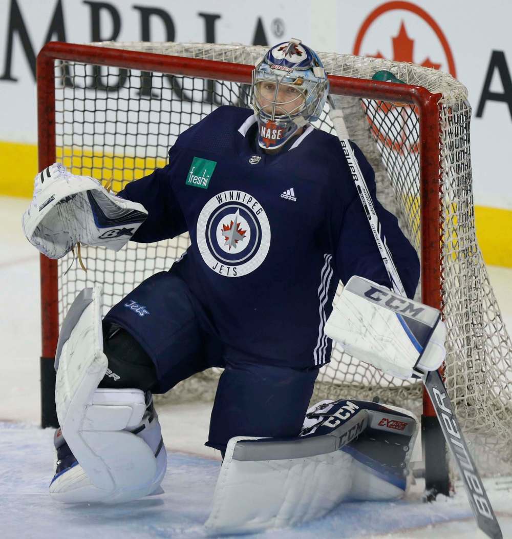 WAYNE GLOWACKI / WINNIPEG FREE PRESS
Winnipeg Jets goaltender Steve Mason and the team were on the ice this morning at MTS Place.