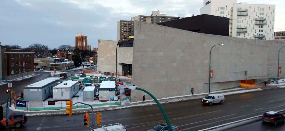 The construction site for the Winnipeg Art Gallery’s Inuit Art Centre on St. Mary Ave. and Memorial Blvd. (Wayne Glowacki / Winnipeg Free Press)