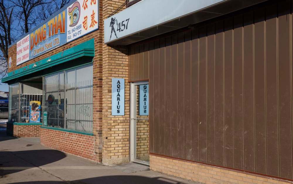 Blood-soaked suspect arrested at Winnipeg bathhouse – Winnipeg Free Press