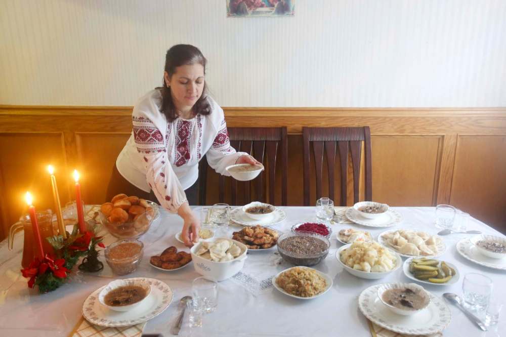 Christmas Eve or “Sviatay Vechir,” revolves around a 12-dish meatless supper, symbolizing the 12 apostles. (Tim Smith / Brandon Sun files)