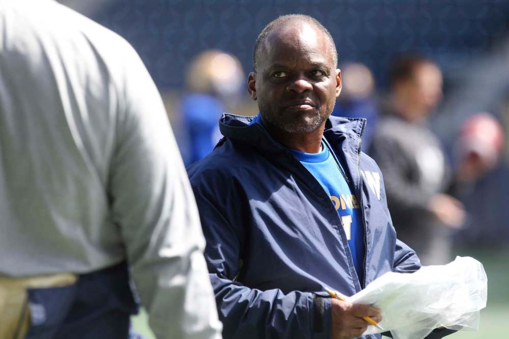 RUTH BONNEVILLE / WINNIPEG FREE PRESS FILES
Winnipeg Blue Bomber defensive coordinator Richie Hall