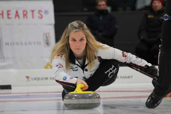 PHOTOS BY NATHAN LIEWICKI / THE BRANDON SUNSkip Jennifer Jones delivers a stone during the final of the Manitoba Scotties Tournament of Hearts at Killarney's Shamrock Centre on Sunday, Jan. 14, 2018.