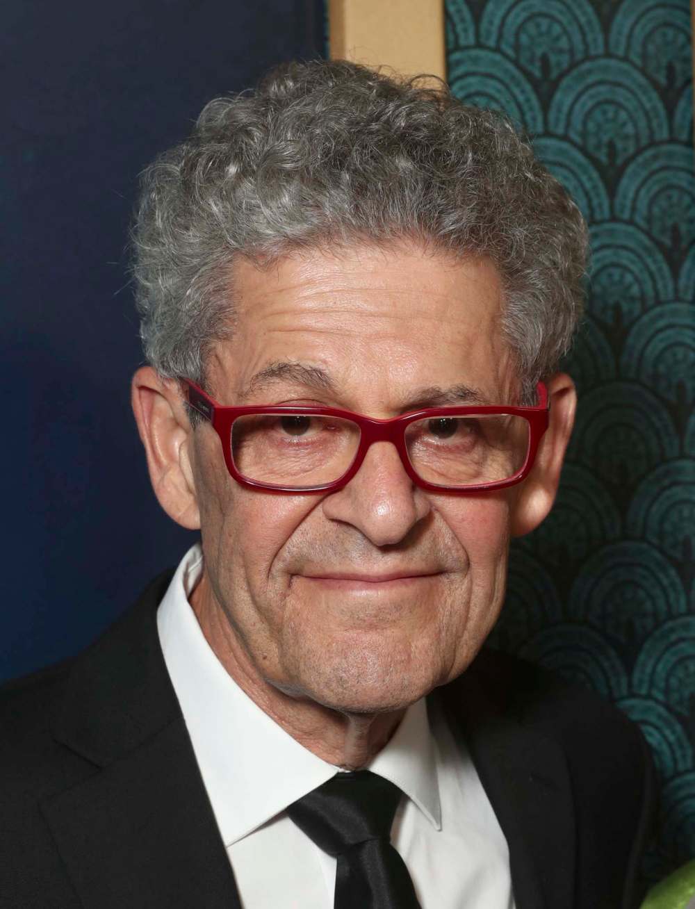 Editor Sidney Wolinksy