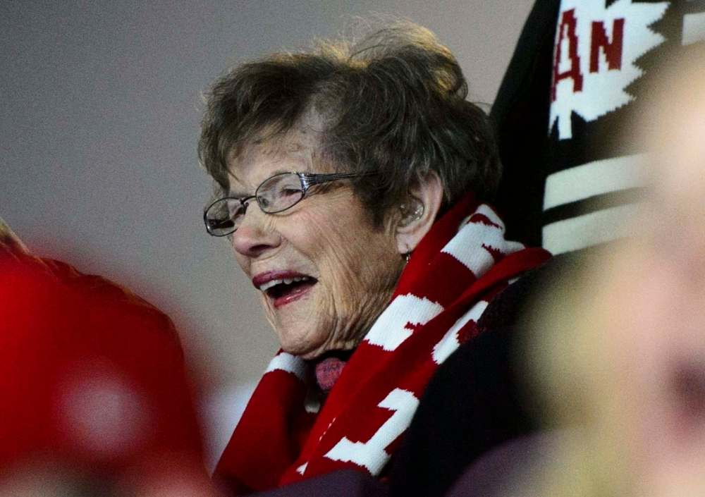 SEAN KILPATRICK / THE CANADIAN PRESS
Brandon's Mime Westcott, 107, smiles and looks on as her granddaughter Raunora Westcott plays lead for Team Canada and her son Ron Westcott coaches at the Scotties in Penticton, B.C.18.