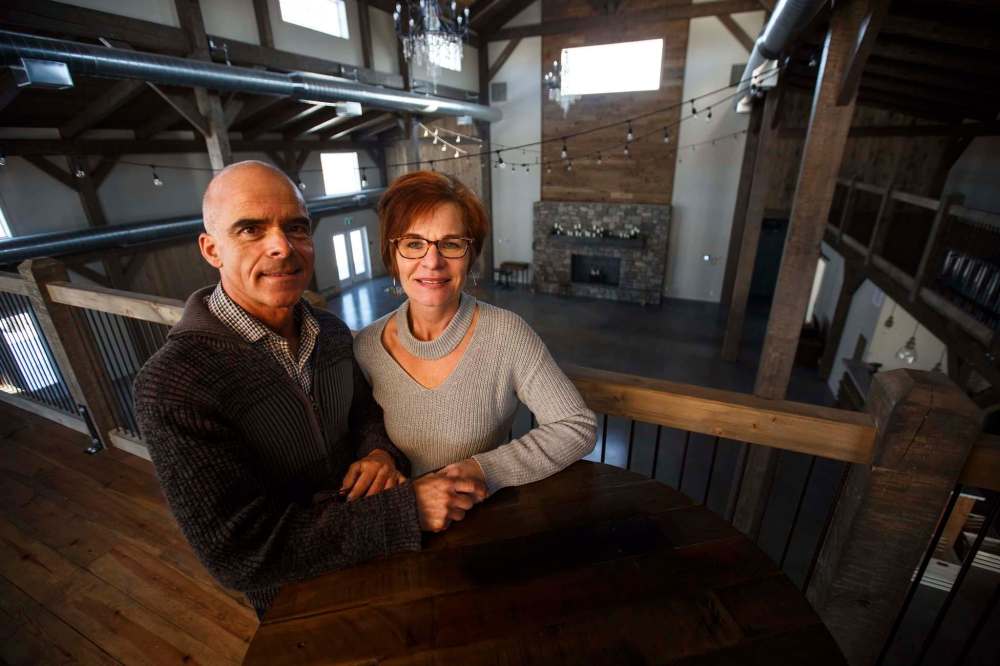 MIKE DEAL / WINNIPEG FREE PRESS
Robert and Tammy Belanger say it was their family, friends and customers who gave them the strength to rebuild Hawthorne Estates, which burned down in December 2016.