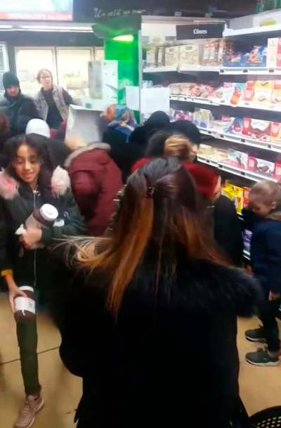 THE ASSOCIATED PRESS FILES
A customer with pots of Nutella navigates around others at Intermarche recently.