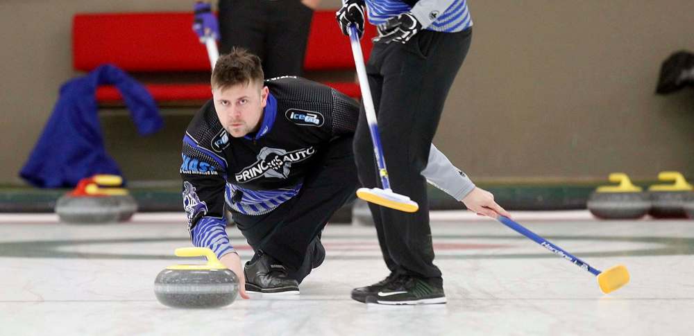PHIL HOSSACK / WINNIPEG FREE PRESS - TEAM CARRUTHERS - Carruthers Third, Braeden Moskowy looks down ice while throwing during a practice session at the Granit CC Tuesday afternoon. See Jay Bell's story. - February 27, 2018
