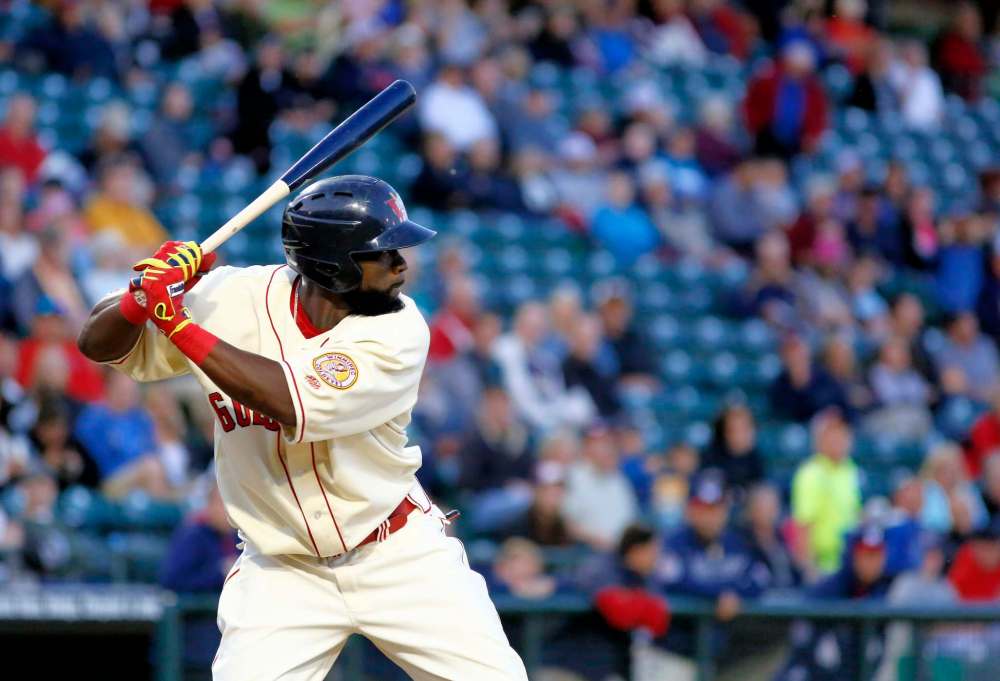 JUSTIN SAMANSKI-LANGILLE / WINNIPEG FREE PRESS FILES
Goldeyes centre fielder Reggie Abercrombie, the all-time American Association leader in home runs and RBIs has postponed retirement and re-upped with Winnipeg for another season.