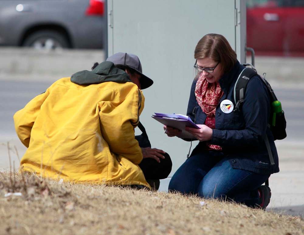BORIS MINKEVICH / WINNIPEG FREE PRESS FILES
Anti-poverty experts in Manitoba have been pushing for a comprehensive plan, including all levels of government, to reduce poverty in the province.