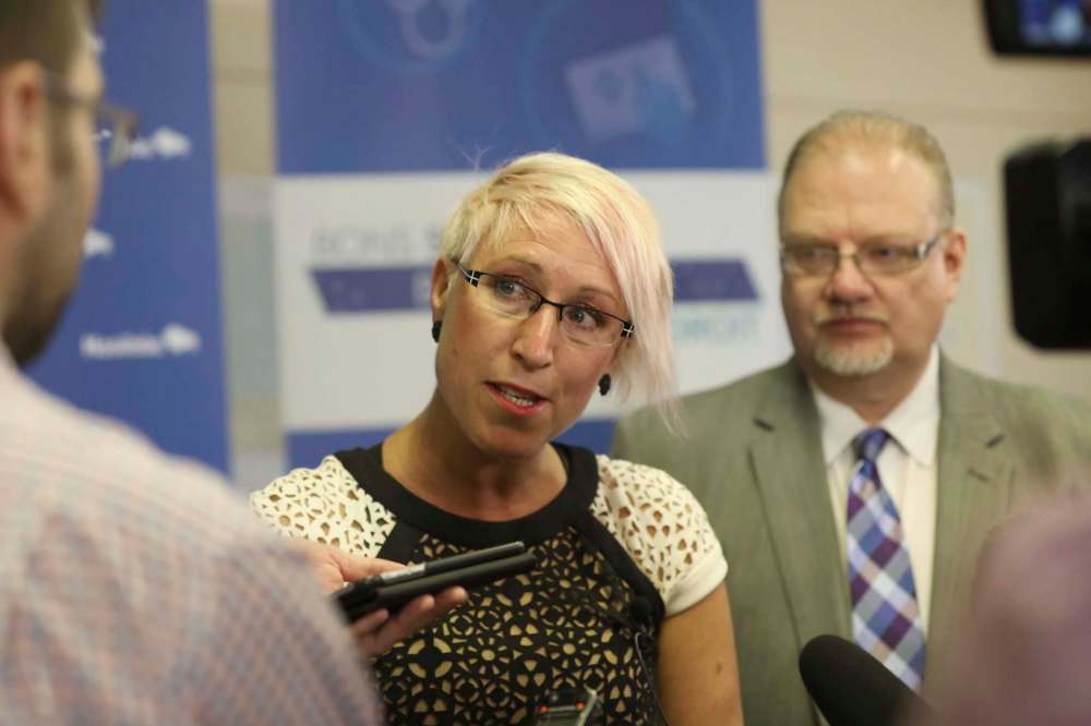 RUTH BONNEVILLE / WINNIPEG FREE PRESS
Dr. Ginette Poulin, left, said Tuesday the benefit of these clinics will be dual: helping those in crisis and reducing wait times.