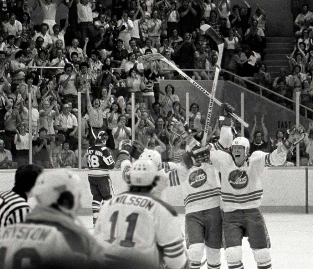 JON THORDARSON / WINNIPEG FREE PRESS / WINNIPEG TRIBUNE FILES
Anders Hedberg celebrates a goal in playoff game during second Avco Cup quest, May 20, 1978.