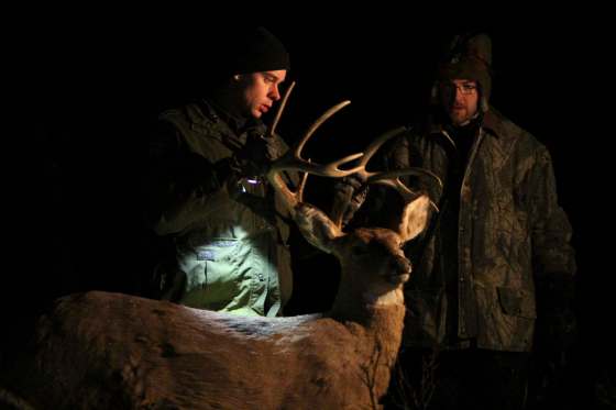 RYAN THORPE / WINNIPEG FREE PRESS An overnight operation targeted illegal night hunters near Pearson last year.