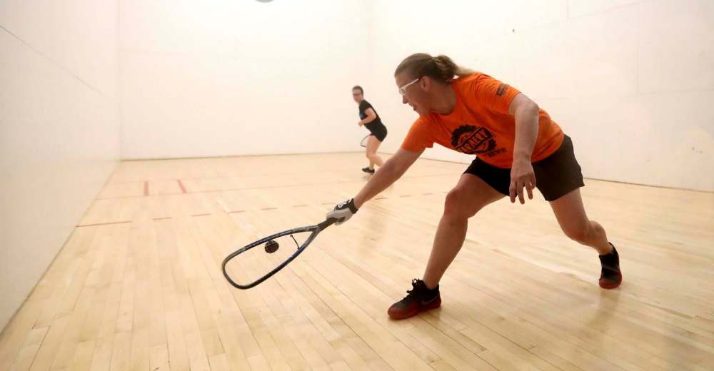 TREVOR HAGAN / WINNIPEG FREE PRESS
Jennifer Saunders, close, Saunders will now set her sights on the world championships in August.