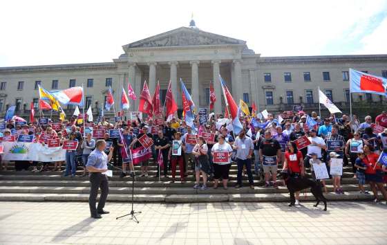TREVOR HAGAN / WINNIPEG FREE PRESSManitoba labour organizers rally outside the legislature on Sunday to protest, in part, Bill 28.