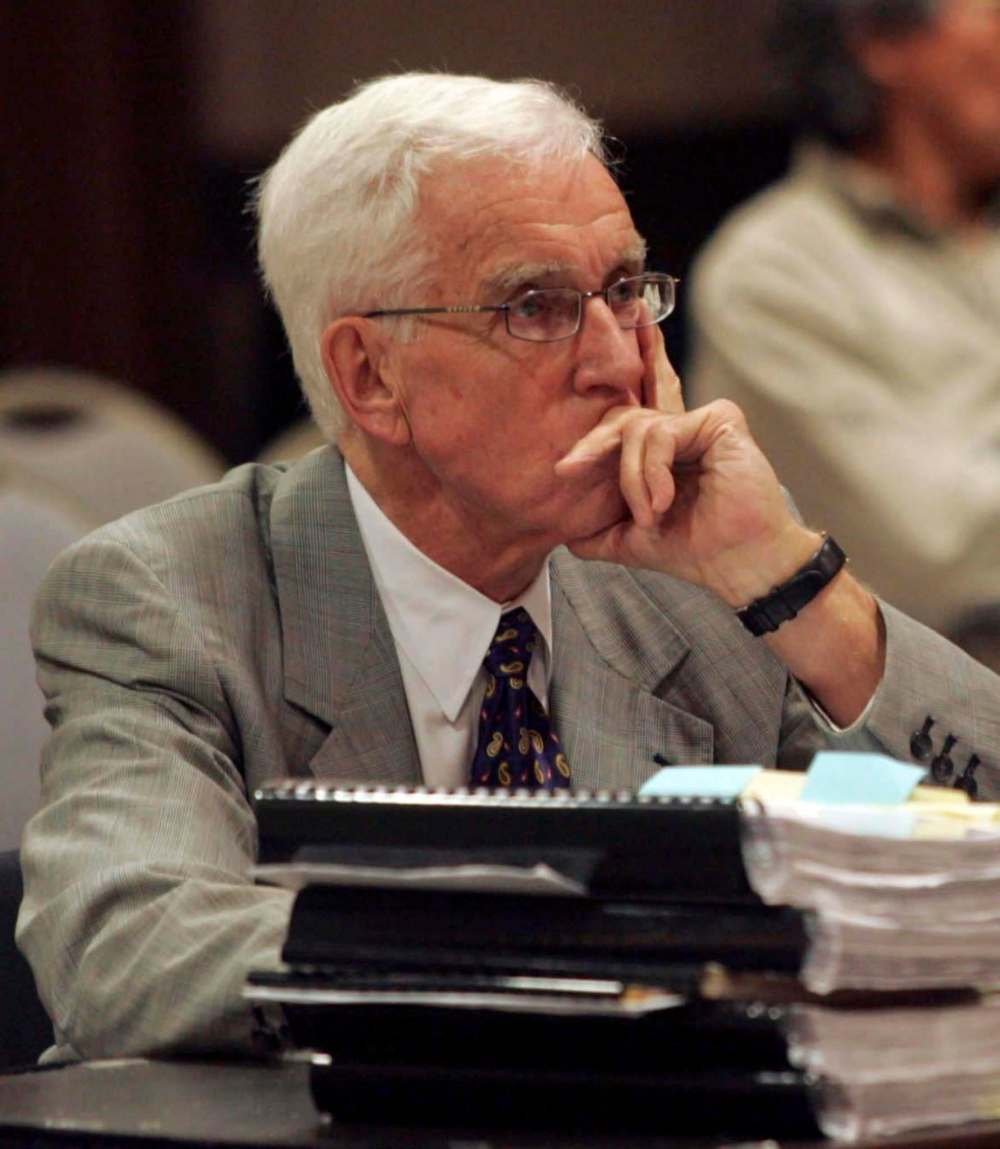 WAYNE GLOWACKI/WINNIPEG FREE PRESS FILES
Former Crown George Dangerfield prior to testifying at the Driskell Inquiry in 2006.