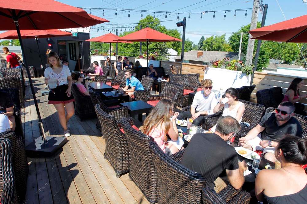BORIS MINKEVICH / WINNIPEG FREE PRESS
The Stella's at 1463 Pembina Highway has a rooftop patio.