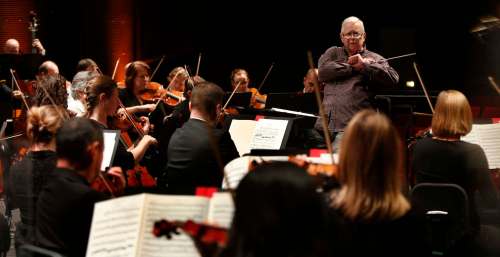 WAYNE GLOWACKI / WINNIPEG FREE PRESS files
Victor Feldbrill, the Winnipeg Symphony Orchestra music director 1958-68, returned to lead the ensemble in their Happy 70th WSO! concerts.