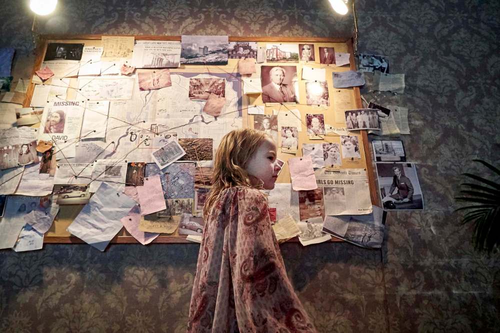 Annelise Pollman portrays Izzy on the series.