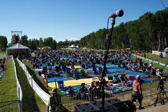 ANDREW RYAN / WINNIPEG FREE PRESSThe crowd gathers at the main stage for the first performance of Folk Fest on Thursday evening.