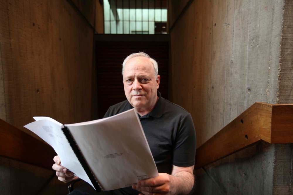 RUTH BONNEVILLE / WINNIPEG FREE PRESS
Steven Schipper is trying his hand at directing and producing a fringe festival play just months before his retirement from the Royal MTC.