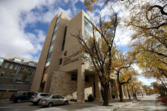 TREVOR HAGAN / WINNIPEG FREE PRESS FILESAfter being heavily criticized, CancerCare has decide to tell patients about a dosing problem with their cancer-treatment drugs.