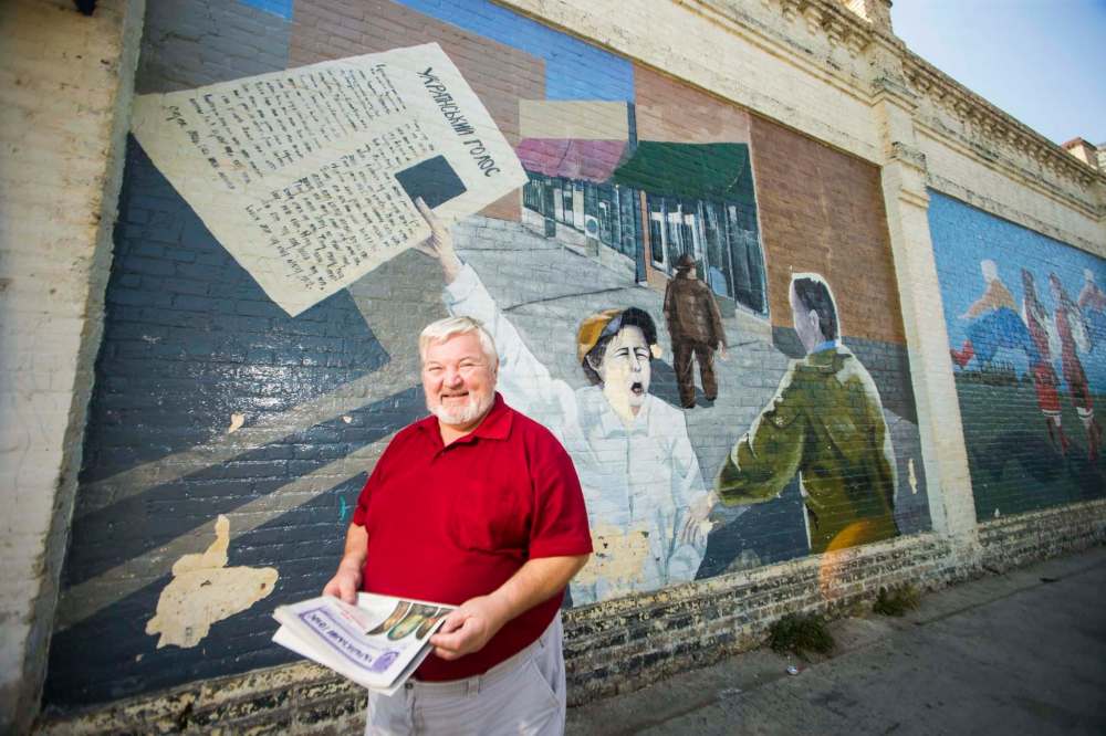 Bill Strus is the Ukrainian Voice's 12th and final publisher. (Mikaela MacKenzie / Winnipeg Free Press)