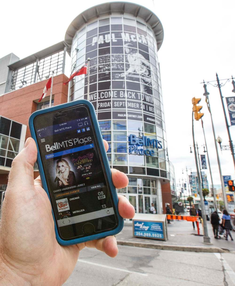 MIKE DEAL / WINNIPEG FREE PRESS
Starting this season, you can't print Jets tickets at home, you have to have a smartphone using the NHL app.