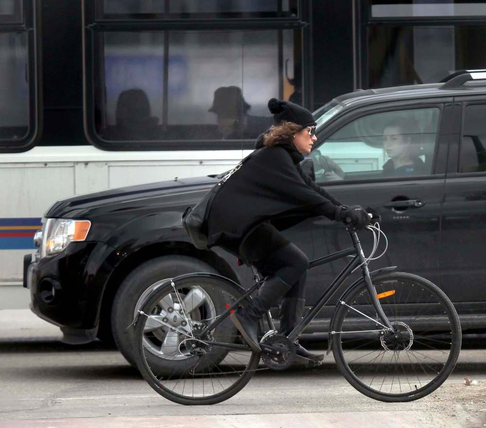 Pedestrian fatalities in traffic collisions on city roads are down considerably, though a recent poll suggests many feel they're no safer. PHIL HOSSACK / WINNIPEG FREE PRESS FILES