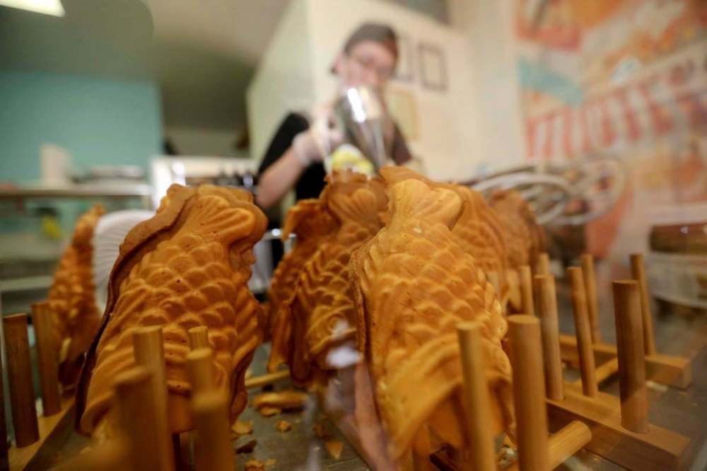 TREVOR HAGAN / WINNIPEG FREE PRESS
Not a Waffle on Langside Street serves gourmet ice cream in taiyaki, an animal-shaped Japanese cake.