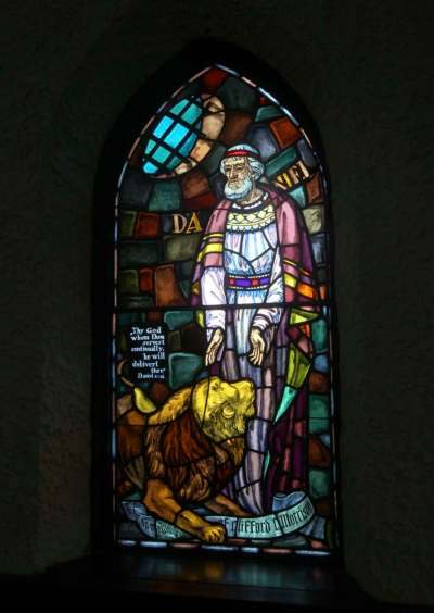 JOE BRYKSA / WINNIPEG FREE PRESS FILES
See the stained glass at Knox Presbyterian.