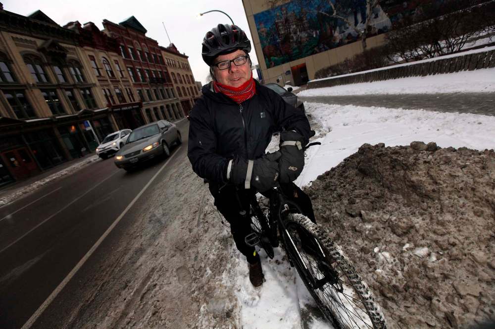 PHIL HOSSACK / WINNIPEG FREE PRESS
Mark Cohoe executive director of the advocacy group Bike Winnipeg, thinks the more people that cycle as a way to get around, the bigger the reduction in traffic congestion downtown and greenhouse gas emissions will be.