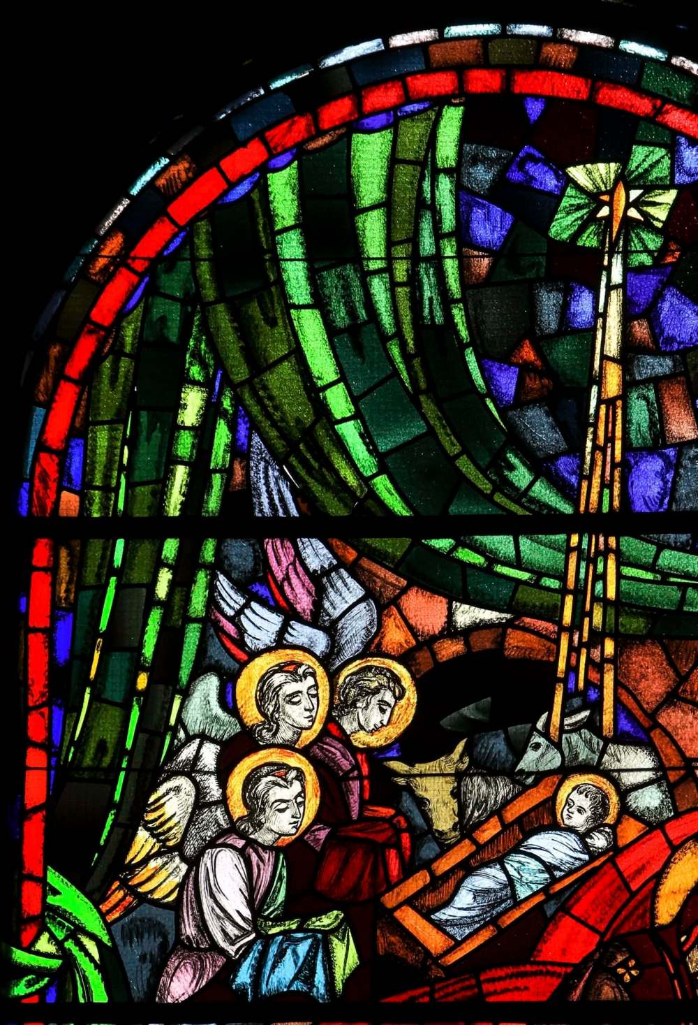 RUTH BONNEVILLE / WINNIPEG FREE PRESS
The Nativity scene portrayed in late artist Leo Mol’s window will be seen by thousands over the holidays.