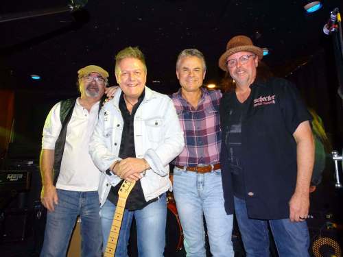 MAUREEN SCURFIELD / WINNIPEG FREE PRESS
The Dead People&rsquo;s Puggies (from left): Bill Cooke, Norm Goodman, Ken Taylor and Steve Klotz.