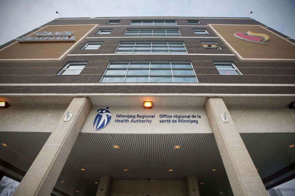 John Woods / Winnipeg Free Press files
Dentists say people who go to the ER for dental issues are best seen by a dentist, which is more cost effective.