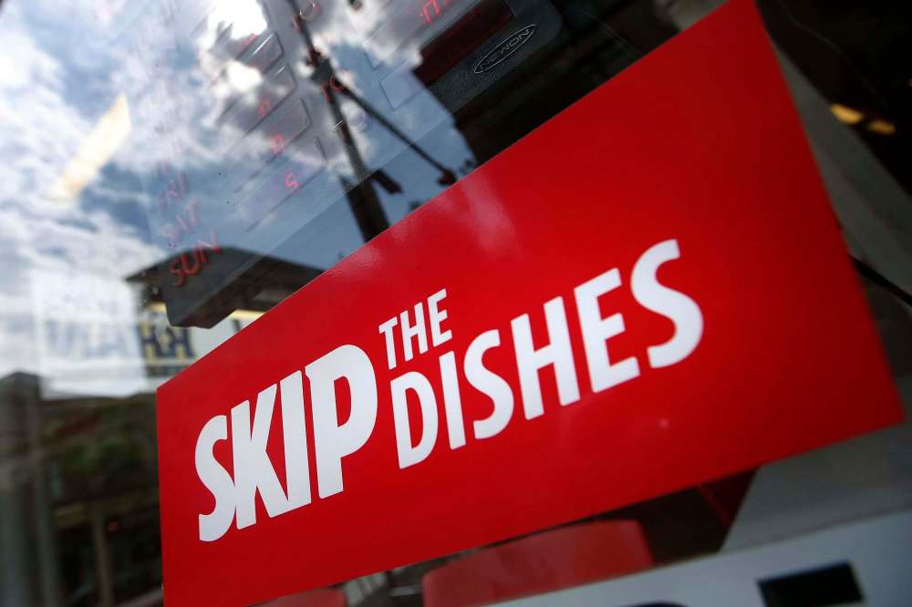 The Skip the Dishes food-delivery service employs about 2,000 people in Winnipeg. (John Woods / Winnipeg Free Press files)