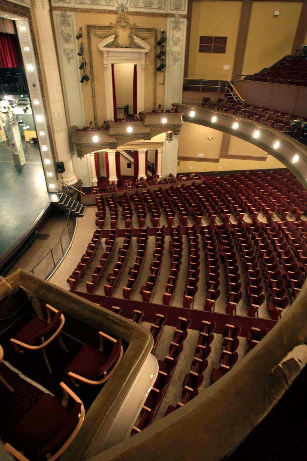 The city first took over the Pantages building during the Depression in the 1930s, sold it in the early 1940s, and then was forced to take it over a second time a few years later when it was seized for unpaid taxes. (Wayne Glowacki / Winnipeg Free Press files)