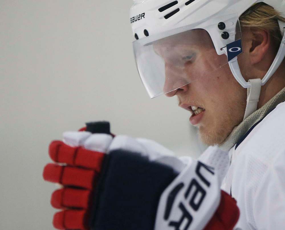JOHN WOODS / WINNIPEG FREE PRESS FILES
Winnipeg Jets' Patrik Laine had no shot attempts in just under 11 minutes of playing time against the Boston Bruins Tuesday.