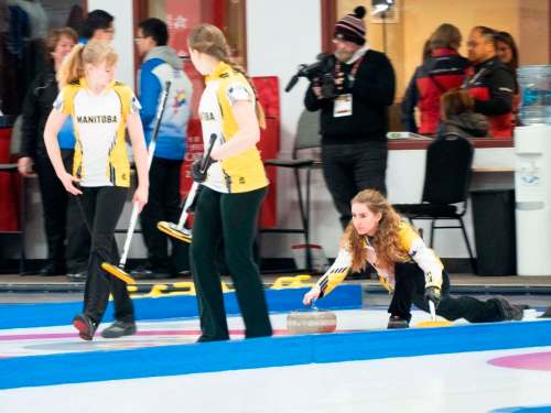 SUPPLIED
Manitoba skip Hayley Bergman delivers a rock during the gold-medal game against Ontario's Bella Croisier.