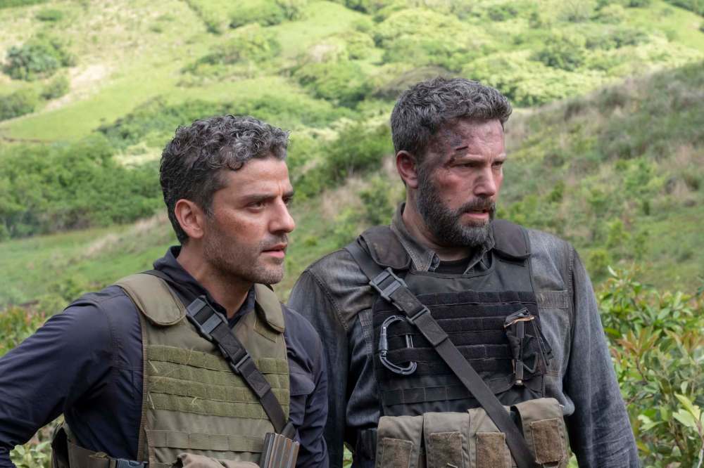 Oscar Isaac, left and Ben Affleck (Netflix)